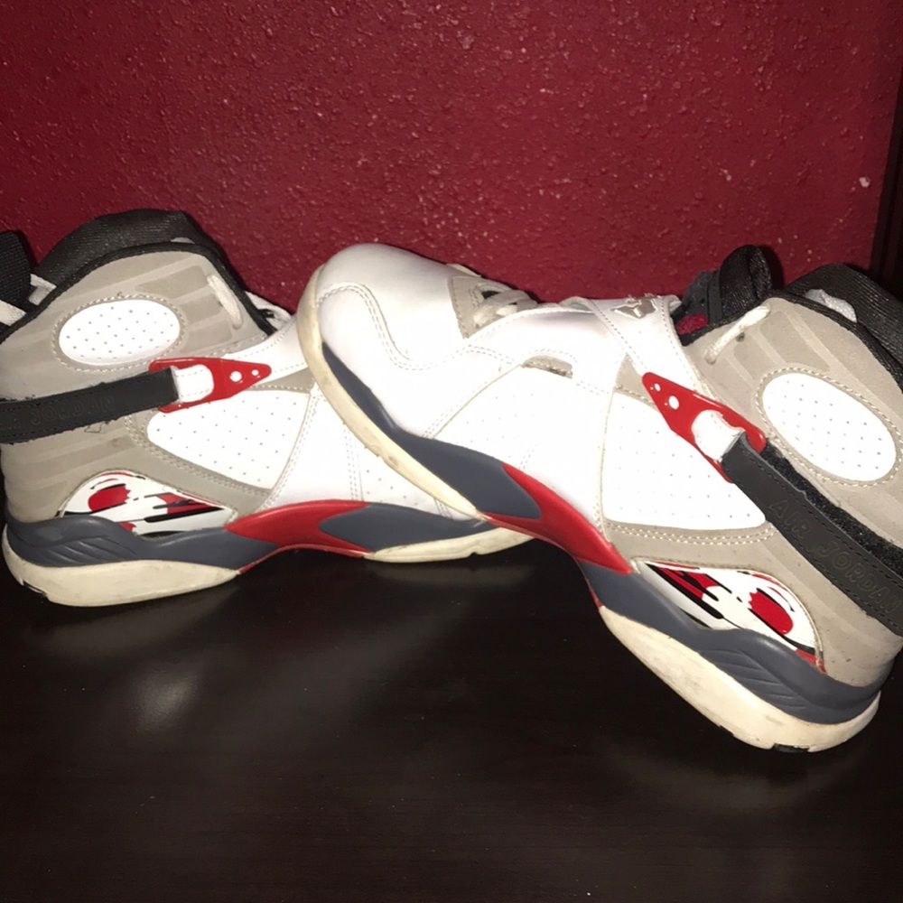 nice looking jordan 8 bugs bunny
